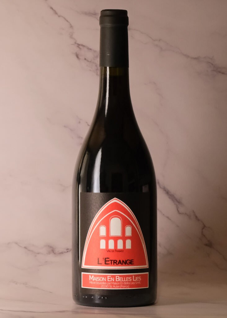 Rouge L’Étrange by Maison en Belles Lies