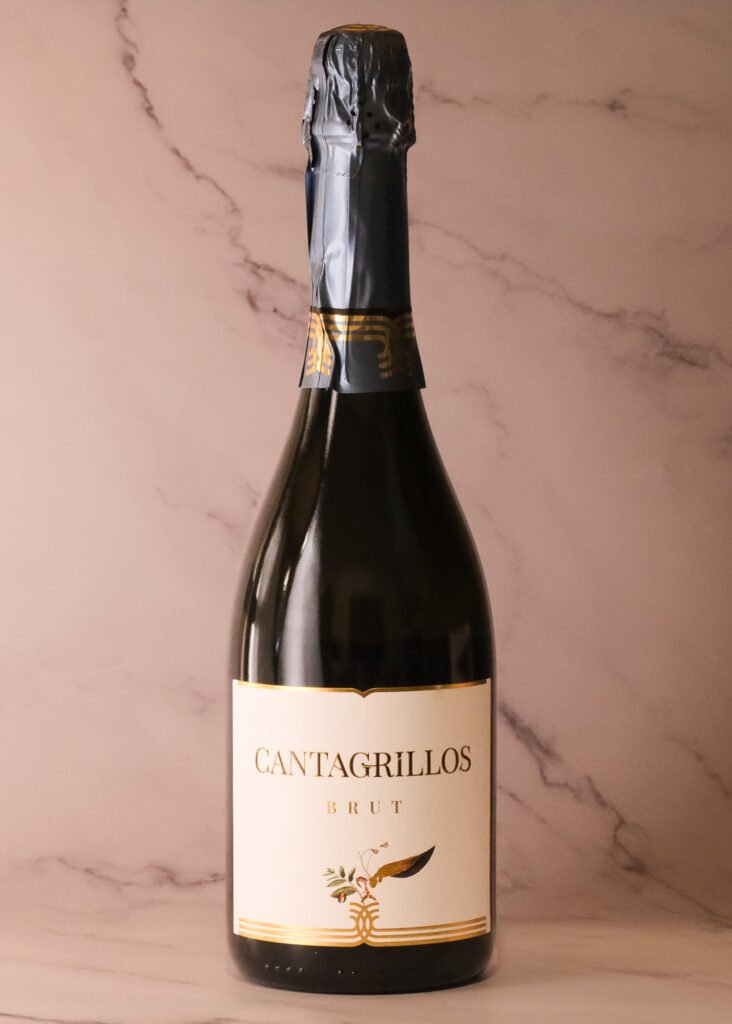 Cantagrillos Brut by Gil Family Estates